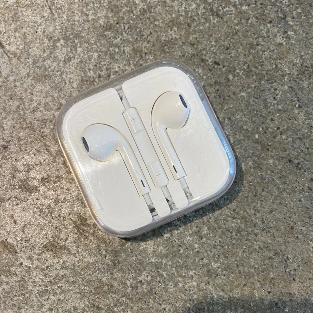 Apple ear buds